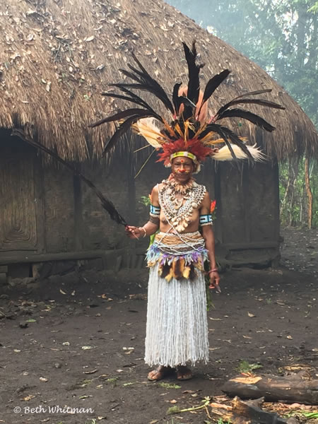 paiya woman papua new guinea